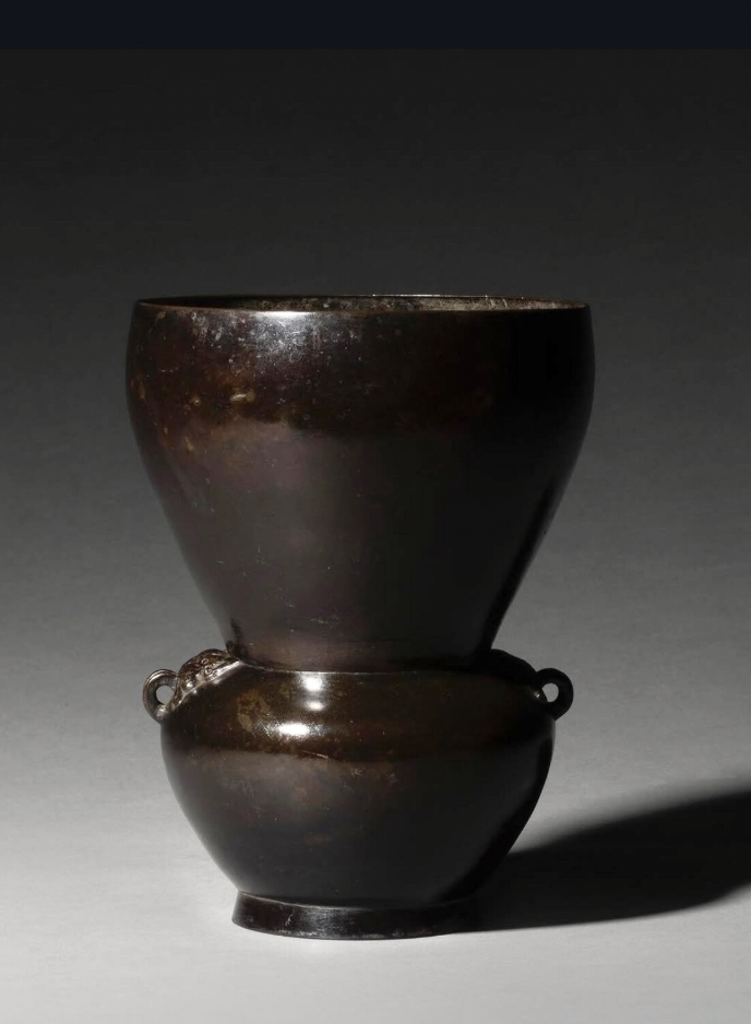 Japan Edo period 17th century, Bronze Flower Vase, Bronze