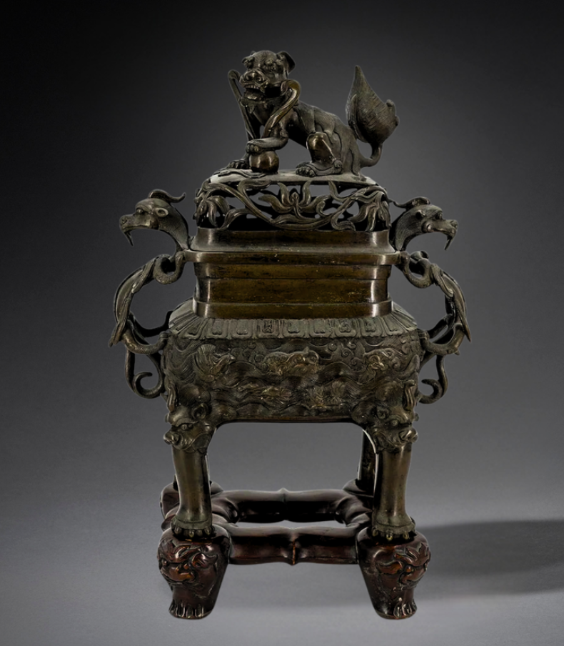 China Ming dynasty 16th century, Bronze Censer with Buddhist Lion Cover, Bronze