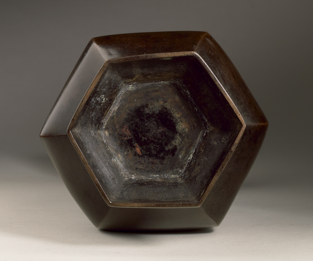 Japan Edo period 18th century, Bronze Flower Vase, Bronze