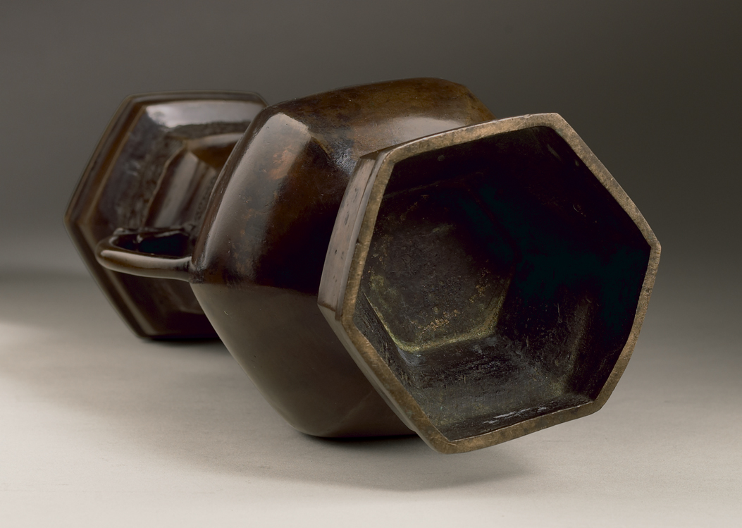 Japan Edo period 17-18th century, Bronze Flower Vase, Bronze